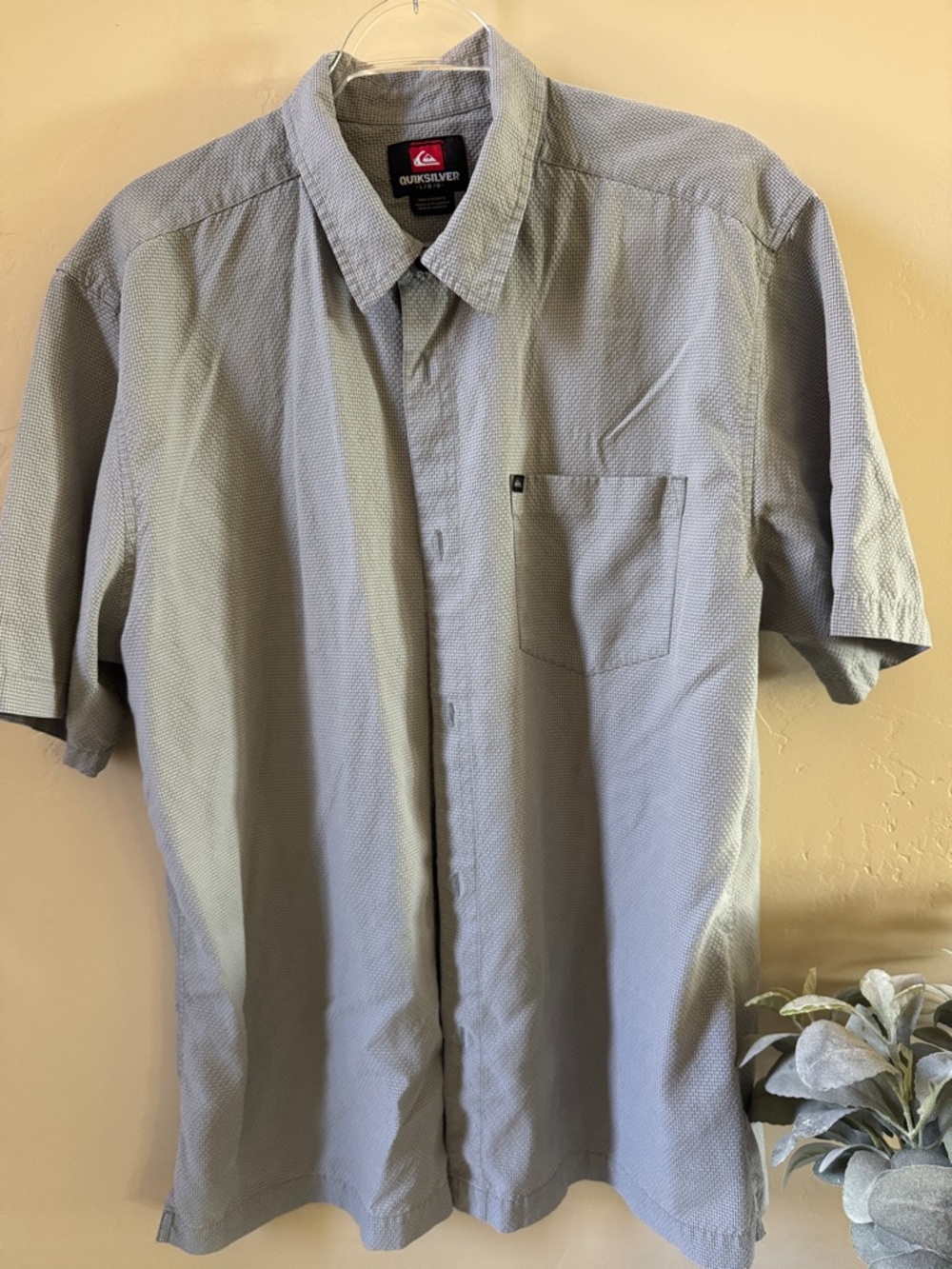Quiksilver Men’s Short-Sleeve Button-Down Shirt - Light Gray